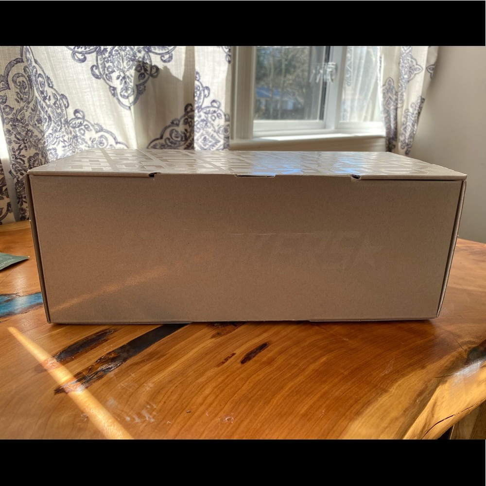 Golden goose shoe box